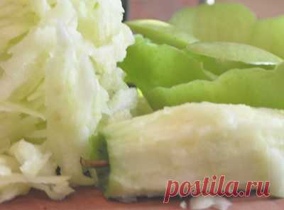 Маски для лица из яблок в домашних условиях - Журнал Советов Хотите сохранить красоту и здоровье кожи лица на долгие годы? Тогда эта статья именно для Вас! В ней мы расскажем Вам, как правильно приготовить эффективные простые маски для регулярного ухода за кожей из яблок. Домашние маски для лица из яблок: Рецепт первый. Для приготовления стягивающей яблочной маски для жирного типа кожи лица необходимо разрезать пополам […]