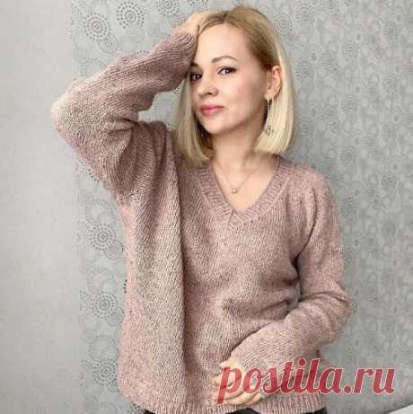 Базовый пуловер из твидовой пряжи.