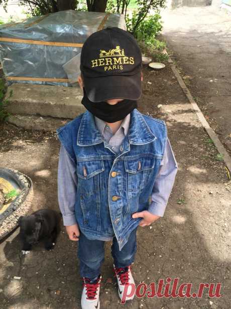 Красный луч!!! Я Никогда не просила помощь именно для себя, а всегда помогала и продолжаю помогать всем тем кто нуждается в помощи! Сейчас Помощь очень нужна мне, а именно моему самому младшему сыну, у него ужасный СТОМАТИТ.... Испробовали кучу лекарств и разных процедур, но пока все так же...Очень нужно Пищевое масло Розы или Варенье розы!!! Может лежит у Вас дома в ненадобности... в аптеках я не нашла...Прошу Помогите... откликнетесь у кого есть и не жалко Отдать.... Буду очень Благодарна!!!