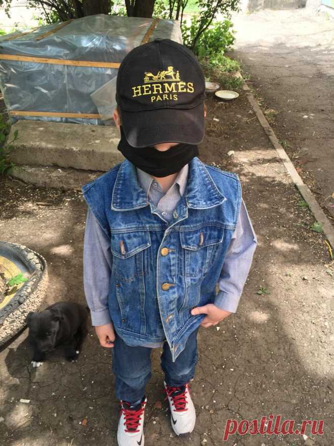 Красный луч!!! Я Никогда не просила помощь именно для себя, а всегда помогала и продолжаю помогать всем тем кто нуждается в помощи! Сейчас Помощь очень нужна мне, а именно моему самому младшему сыну, у него ужасный СТОМАТИТ.... Испробовали кучу лекарств и разных процедур, но пока все так же...Очень нужно Пищевое масло Розы или Варенье розы!!! Может лежит у Вас дома в ненадобности... в аптеках я не нашла...Прошу Помогите... откликнетесь у кого есть и не жалко Отдать.... Буду очень Благодарна!!!