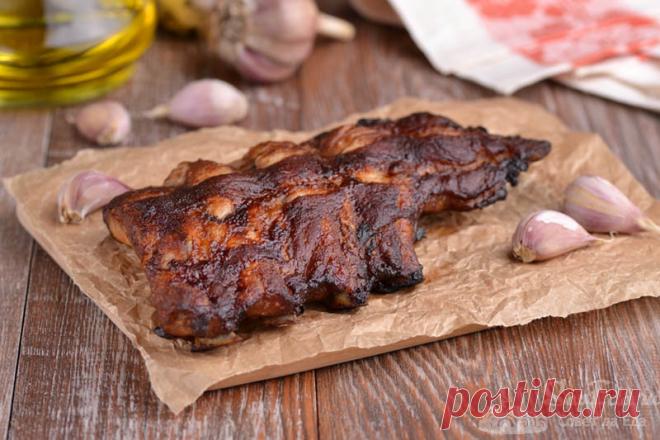 Свиные ребрышки в соевом соусе в духовке.

Готовим ароматные свиные ребрышки в маринаде из соевого соуса, сахара, чеснока, растительного масла, острой горчицы с добавлением молотого острого перца. Запекаем ребрышки в духовке.