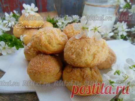 Печенье на кефире и растительном масле

Сегодня хочу поделиться с вами рецептом очень вкусной и простой домашней выпечки. Печенье, замешанное на кефире и растительном масле, получается нежным, рассыпчатым, напоминает песочное. Готовится оно из самых обычных продукты и минимального количества сахара. Такое печенье можно брать с собой в школу, на работу. Такая выпечка вкусна не только в теплом виде, но и в остывшем. Рекомендую и вам попробовать!

Пошаговый рецепт с фото есть...