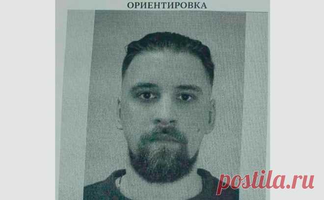 «РИА Новости» нашло дом, где жил возможный участник атаки на аэродромы. «РИА Новости» показали жителям многоэтажки в Челябинске ориентировку на 37-летнего Тимофеева, которую распространили после атаки на аэродром в Иркутской области. Собеседники агентства заявили, что мужчина снимал квартиру до них