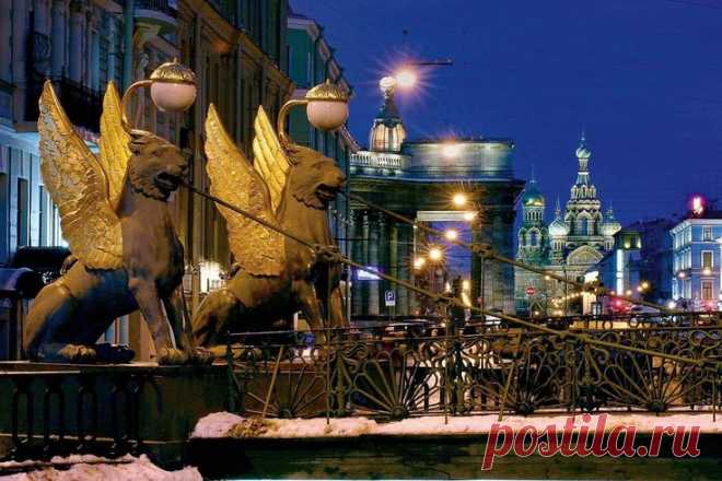 Банковский мост в Санкт-Петербурге