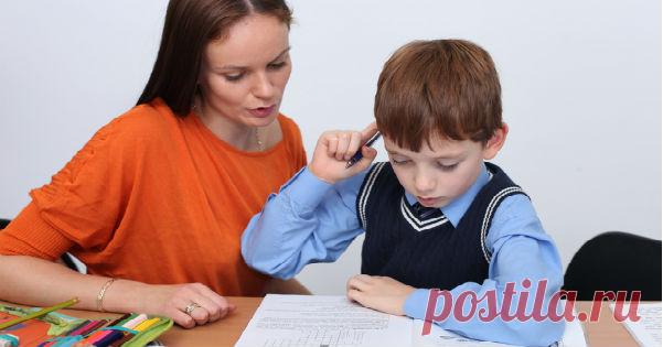 Уважаемые родители, не делайте домашнее задание вместо ваших детей После насыщенного учебного дня дети возвращаются домой вялые, уставшие и нагруженные огромным количеством заданий, которые нужно выучить, прочитать, написать, сделать. Большинство родителей не могут спокойно смотреть на своё «несчастное» чадо …