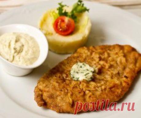 Шницель из свиной вырезки с соусом тартар