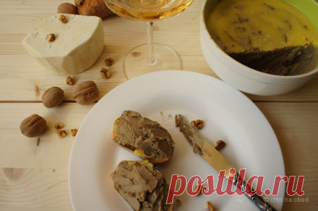 Британская вкусность: парфе из куриной печени Интересно, что порой абсолютно разные блюда в различных странах называются одним и тем же словом. Как и произошло с десертом или с закуской ? :)  парфе. Само слово парфе происходит от французского …