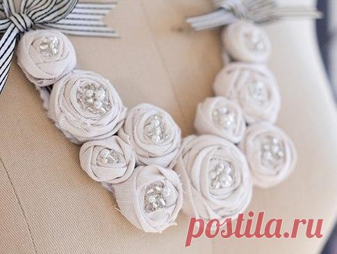 Колье из тканевых розочек, фото МК