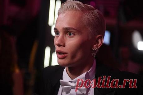 Милохин одержал победу в дебютном боксерском поединке. Блогер Даня Милохин одержал победу нокаутом в первом раунде в дебютном боксерском поединке. Соперником россиянина был блогер из Индии Аджмал Хан. «Простите, я хотел продлить бой и добить его в третьем раунде, не ожидал, что все закончится так быстро», — сказал Милохин после схватки.