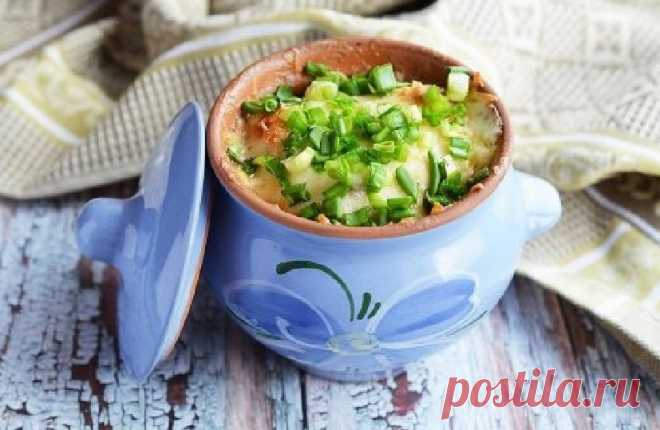 Сусамыр Сусамыр - это очень вкусное и сытное блюдо из печени, которое подается в горшочках. Его очень легко приготовить в домашних условиях, а подавать можно в качестве горячей закуски или горячего блюда. Сделайте такое блюдо на Новогодний стол, его по достоинству оценят все, кто любит блюда из печени.