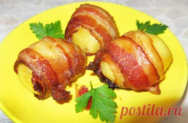 Картофель в беконе, запеченный в духовке: пошаговые рецепты