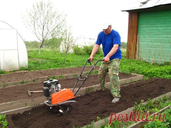 Работа с садовым инвентарём