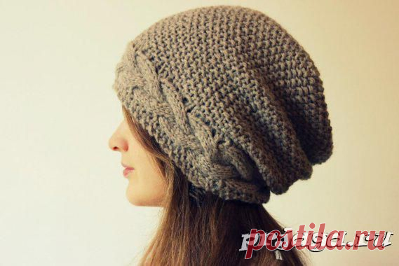 Женская шапка спицами с поперечной косой