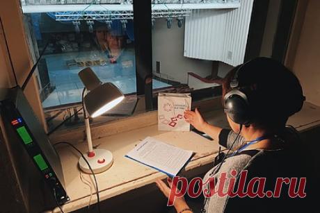 В Свердловском театре представят спектакли для незрячих людей. В Свердловском театре драмы представят серию спектаклей для незрячих и слабовидящих людей. Инициатива вступит в силу с 21 октября. Откроет ее постановка «Железнова Васса мать» по пьесе Максима Горького. Люди с инвалидностью по зрению также смогут посетить спектакль «Чайка» по произведению Чехова.