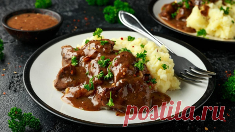 Kalbsleber mit Kartoffelpüree: Feine Hausmannskost - EAT CLUB