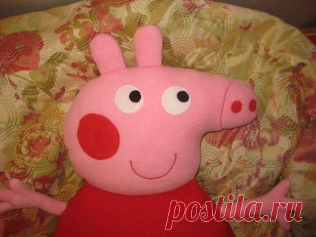 https://www.livemaster.ru/item/18755573-kukly-i-igrushki-igrushka-podushka-svinka-peppa