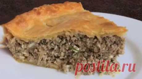 Этот пирог с мясом выручит в любой ситуации! Его приготовление займет всего минут 10, а результат получите превосходный.