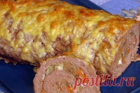 Мясной рулет «Удиви гостей» с грибами, рецепт — Вкусо.ру