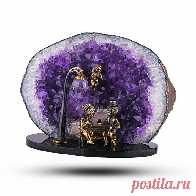 ПРЕВОСХОДСТВО БРОНЗОВЫХ СТАТУЭТОК С ЧАРУЮЩИМ АМЕТИСТОМ 

Бронзовые композиции – элемент декора, произведение искусства, отличающееся солидностью образа, долговечностью, красотой.

Скульптура из бронзы в сочетании с аметистом красива и проста для восприятия.