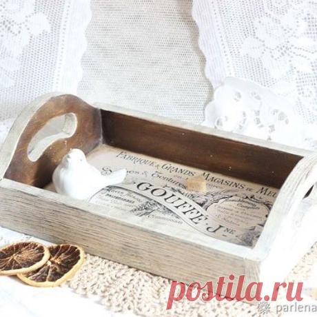 Уютный, стильный, брутальный и аппетитный поднос для вашей кухни. Выполнен из ароматной кедровой заготовки. Провощен и отполирован до гладкости. Размер 30 на 20. Цена 2000р. В наличии.
.......
Поднос#подноскупить #подносдлякухни#подносдеревянный#подносдекупаж#деревянныйподнос#кухня#френчвинтаж#прованс#длядома#ручнаяработа #декор #декупаж #