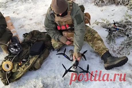 Российские военные захватили атаковавший их дрон-камикадзе ВСУ. Беспилотник потерял управление, упал и не сдетонировал.