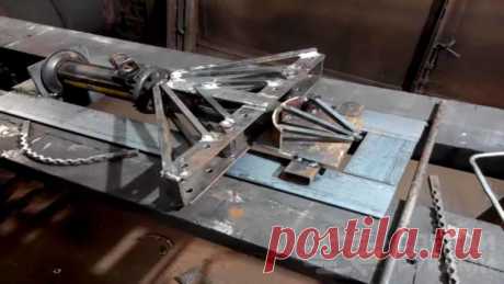 Настольный гибочный станок из старого домкрата для авто Собрать своими руками простейший гибочный станок для домашней мастерской и гаража — не так уж и сложно, как может показаться на первый взгляд. Да и