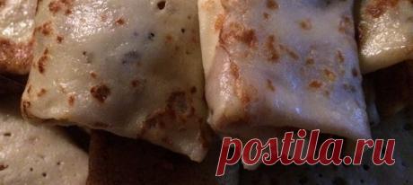 Блины тонкие на кипятке и молоке. Рецепт Взбить в пену яйца с солью.