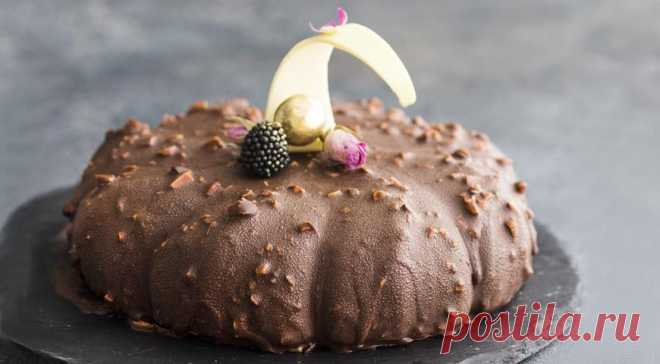 Начинаем готовиться к Новому году. Как приготовить самые вкусные муссовые торты - Журнал Советов Мир захватила мода на муссовые торты. Еще бы, ведь муссовый торт – это сама нежность! Более того, муссовый торт, приготовленный своими руками —  самое яркое признание в любви. И лучший подарок на Новый год. Муссовые торты своей красотой и необычностью захватили умы кондитеров во всем мире и стремительно покоряют сердца покупателей. Как пройти мимо, когда пирожное сверкает глазурью, манит […]
