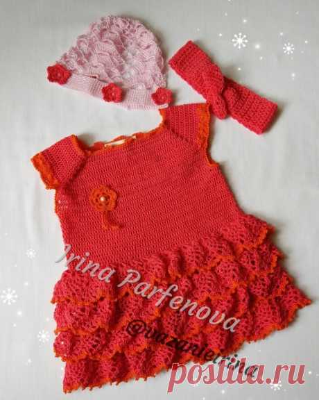 Детское платье с повязочкой и шапочкой