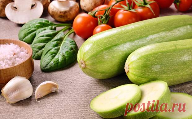 3 простых рецепта супов из кабачков: летние, легкие, вкусные - БУДЕТ ВКУСНО! - медиаплатформа МирТесен Кабачок — один из самых доступных из овощей в летнее время. И это тот овощ из которого что только не делают — от оладий до варенья, от закусок до супов. Именно о супах из кабачков сегодня я и расскажу вам, дорогие мои подписчики и читатели блога «Привет, Андрей!». Речь пойдёт о трёх рецептах:
