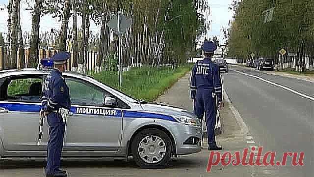 ИНФОРМАЦИЯ ВОДИТЕЛЯМ!!! РАСПЕЧАТАЙТЕ И ВОЗИТЕ С СОБОЙ!!! 
 Большинство водителей передвигаясь по дорогам нашей великой страны не знают некоторых тонкостей наших законов, благодаря этому в некоторых ситуациях сотрудники ГИБДД превышают свои полномочия! 
 1. Если вы не нарушили ПДД, то проверка документов — только на стационарных постах ДПС (Приказ МВД РФ от 2 марта 2009 г. N 185).
 2. Претензии за нарушения ПДД вам может предъявить только ГИБДД, а другие службы милиции — ли...