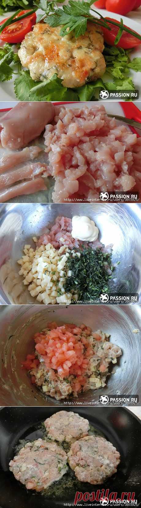 Куриные оладьи с сыром и помидором - рецепт из серии &quot;быстро и вкусно&quot;..