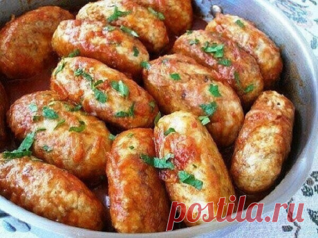 Гречаники - обалденно вкусный рецепт для филе !  

Ингредиенты: 
- 500 гр филе (я использовала филе индейки, можно куриное) 
- 150 гр гречневой крупы 
- 2 яйца 
- 2 луковицы 
- 200 гр томатного соуса 
- соль, перец - по вкусу 
- мука для панировки 
- растительное масло для обжаривания 

Приготовление: 

1. Гречневую крупу перебрать, вымыть. Всыпать в кипящую подсоленную воду и отварить до готовности. Остудить. 
2. Мясо пропустить через мясорубку с одной луковицей. 
3. Доба...