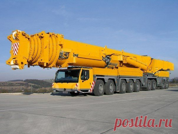 Самый большой в мире передвижной кран -  Liebherr LTM 11200−9.1 ("Мамонт"). Его родина -  Германия. Он является самым высоким  / Изучение немецкого языка