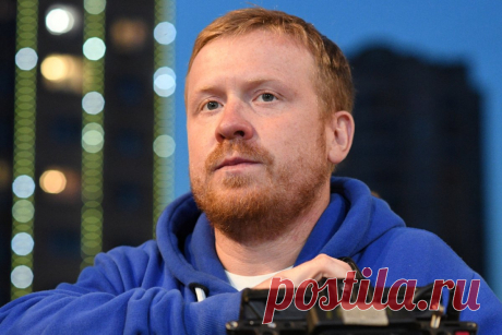 ​«Сработал закон подлости». Антон Богданов рассказал, как попал к поморам. ​«Мне нравится мой Антоха, спокойно отношусь к вопросам про „Реальных пацанов“. Но сам я уже „вырос из этих штанов“», — говорит Богданов.
