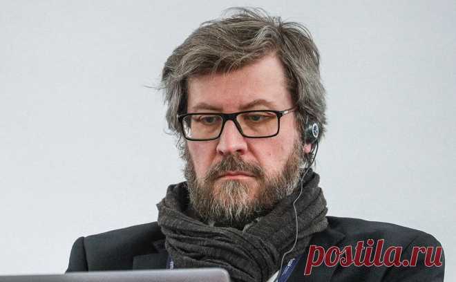 Эксперт назвал заявление Трампа о подлодках процессом «на уровне слов». Слова Трампа о размещении атомных подлодок из-за заявления Медведева не следует пока воспринимать серьезно, считает Лукьянов. На диалог между Россией и США это не повлияет, полагает он