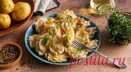 Вареники с сырой картошкой, пошаговый рецепт с фото на 275 ккал Вареники с сырой картошкой. Вкусный рецепт приготовления с пошаговым описанием, фото и отзывами. Удобный поиск рецептов и кулинарное вдохновение на Gastronom.ru