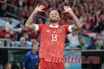 Кудряшов впервые прокомментировал автогол в матче с Хорватией. Защитник сборной России Федор Кудряшов впервые высказался о своем автоголе в матче заключительного тура отборочного турнира чемпионата мира-2022 против команды Хорватии. Футболист заявил, что за несколько секунд до гола почувствовал спазм во всех мышцах. Он решил доиграть эпизод, так как матч не останавливали.