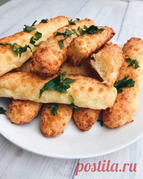 ​Бомбические сырные палочки