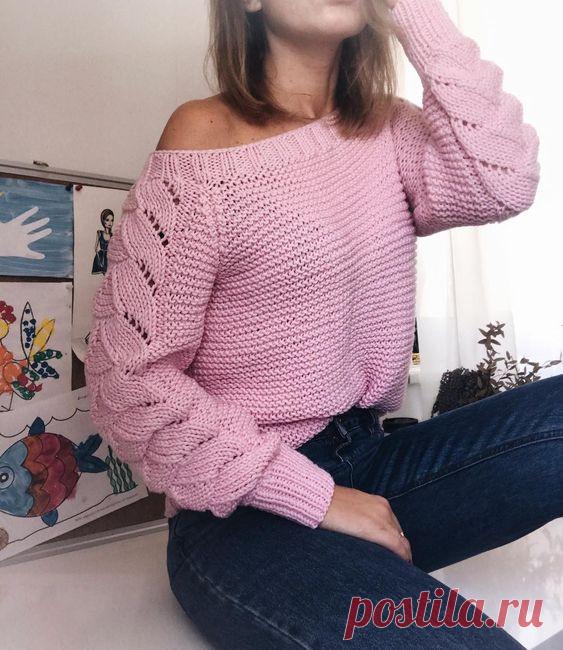 Классный свитер с узором на рукавах Классный свитер с узором на рукавах Классный свитер с узором на рукавах Как связать классный свите с узором на рукавах спицами. Схемы вязания свитера спицами.…