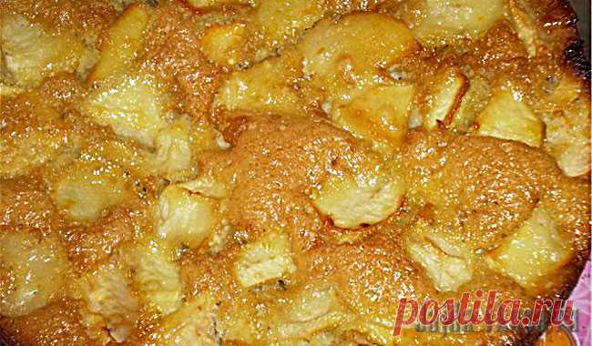 Пирог из венских рогулек с яблоками
