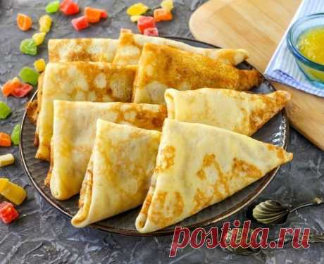 Бендерики с творожной начинкой Ингредиенты:Яйцо куриное — 2 шт.Молоко — 300 мл Мука пшеничная — 7 ст. л. Сахар — 2 ст. л. Соль — 1 щепотка Масло растительное — 1,5 ст. л. Творог любой жирности — 250 гПриготовление:1. Вбейте куриные яйца в глубокую...