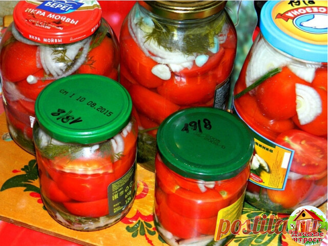 Помидоры ПАЛЬЧИКИ ОБЛИЖЕШЬ 
 
На дно 1-литровой банки: петрушка, чеснок, 1 ст. л. масла. 
Круглые помидоры (не 