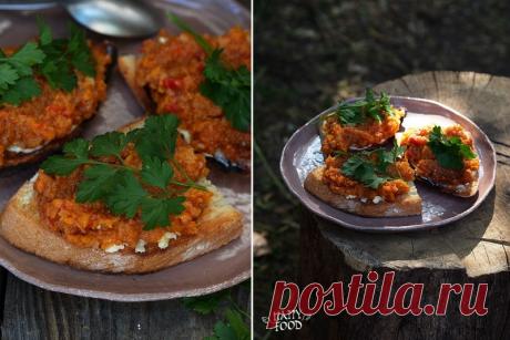 Оранжевая овощно-фруктовая икра Это невероятно вкусная заготовка несмотря на всю простоту исполнения! Лично я могу пол банки просто так умять, не моргнув и глазом))) Настоятельно вам рекомендую:…