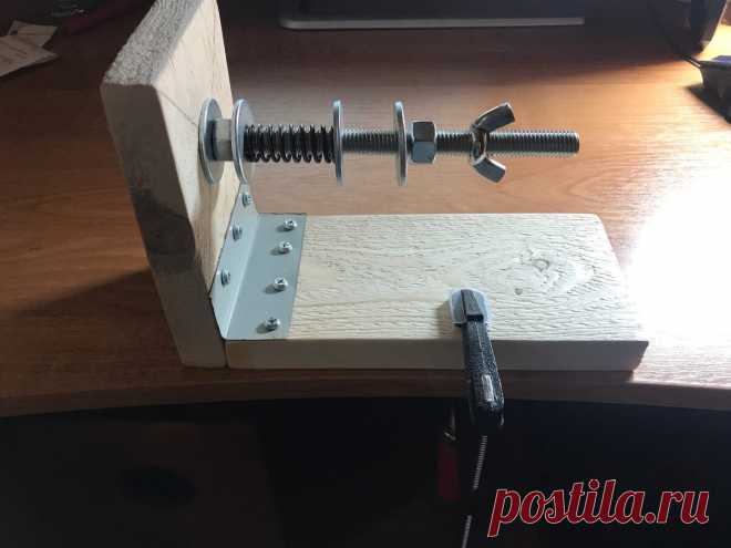 Супер-полезный рыболовный станок для перемотки лески на катушку своими руками .