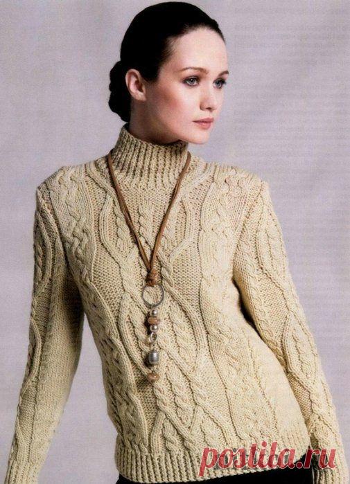 Водолазка – свитер спицами с аранами