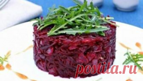 Невероятно вкусный салат из свеклы с жареным луком... Представляем вашему вниманию рецепт превосходного салатика, который понравится абсолютно всем. Состав простых ингредиентов и лёгкость приготовления несомненно порадует каждую хозяйку. Несмотря на это...