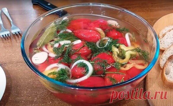 Через 1 сутки в этой тарелке вкусно все. Экспресс-рецепт маринованных помидоров: бесподобно вкусно
Ингредиенты для маринованных помидор:
помидоры — 2 кг;
лук репчатый — 2 шт.;
сладкий перец — шт.;
чеснок — 4 зубчика;
укроп — 2 веточки;
Продолжение на сайте: https://vkastrulke.ru/cherez-1-sutki-v-etoj-tarelke-vkusno-vse-ekspress-recept-marinovannyx-pomidorov-bespodobno-vkusno.html?utm_source=zagotov