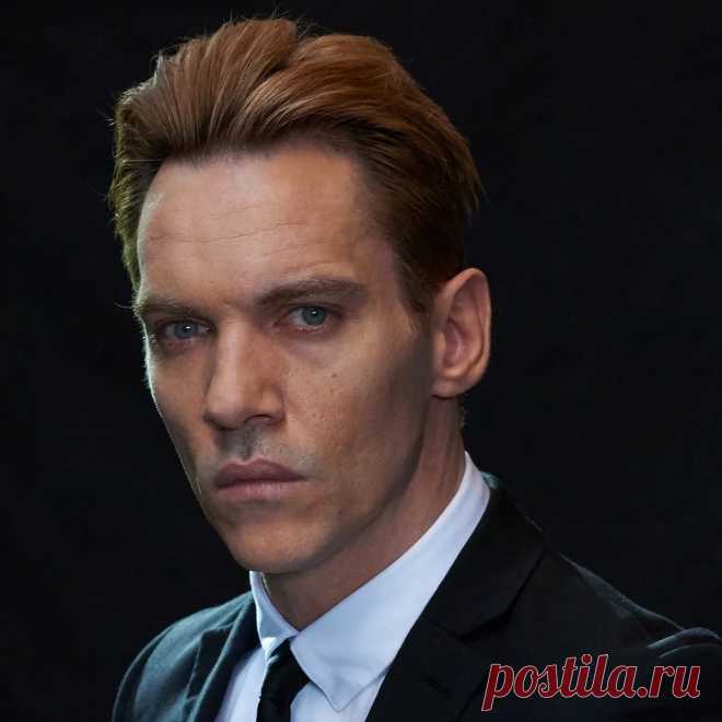 Джонатан Рис-Майерс