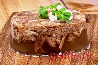 Холодец - 10 потрясающих пошаговых рецептов с фото Как приготовить настоящий холодец? 10 потрясных рецептов с фото холодца из ножек, мяса курицы, говядины, рульки. Обязательно приготовьте по данному рецепту - это шедевр!